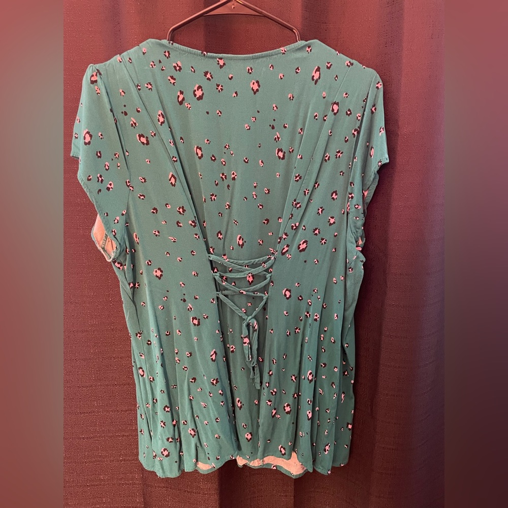 Torrid top - Picture 3 of 5